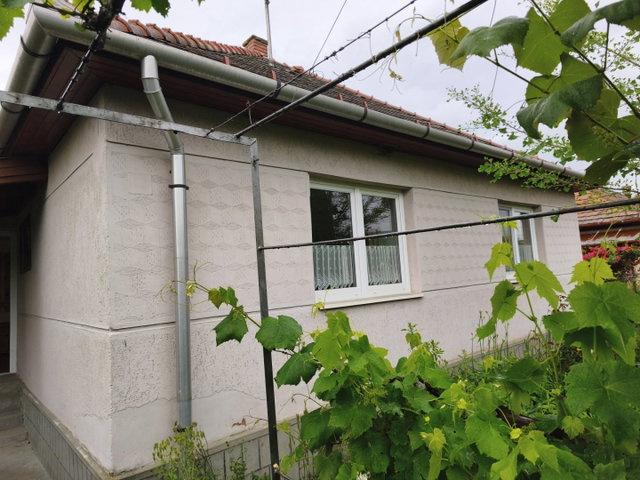 Eladó családi ház, Alsótoldiban 37 M Ft, 2 szobás