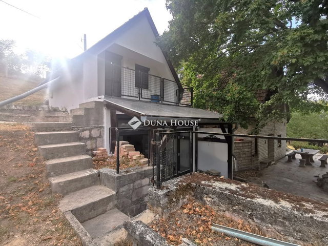 Eladó nyaraló, Süttőn 12.5 M Ft, 2 szobás