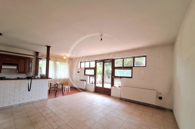 Eladó családi ház, Hosszúhetényen 89.5 M Ft, 4 szobás