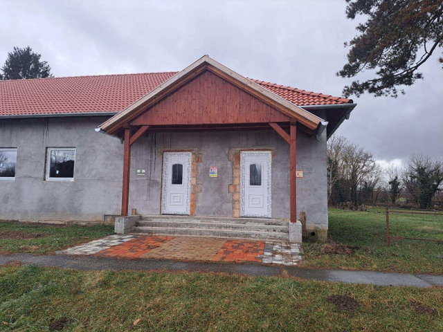 Eladó családi ház, Csákányon 60 M Ft, 6 szobás