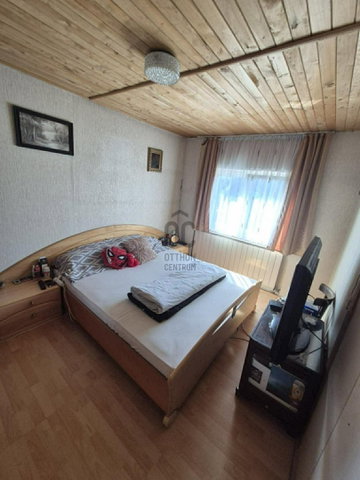 Eladó családi ház, Siófokon 90 M Ft, 6 szobás