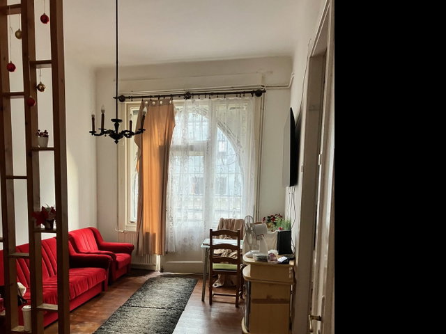 Eladó téglalakás, Budapesten, VI. kerületben, Csengery utcában