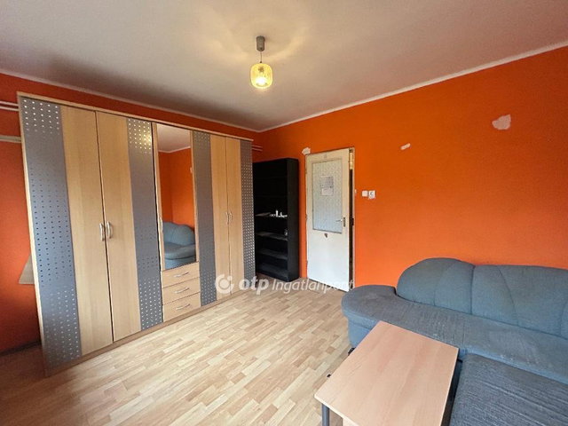 Eladó családi ház, Felsőnyéken 28 M Ft, 3 szobás