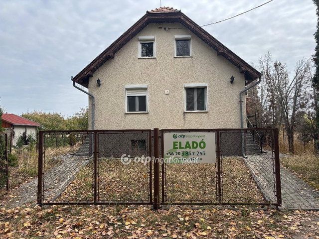 Eladó nyaraló, Kunszentmiklóson 38.9 M Ft, 2 szobás