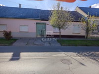 Eladó családi ház, Baján 26.99 M Ft, 3 szobás
