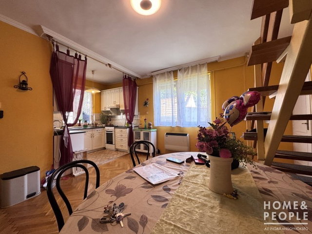 Eladó családi ház, Hódmezővásárhelyen 89.999 M Ft, 5 szobás