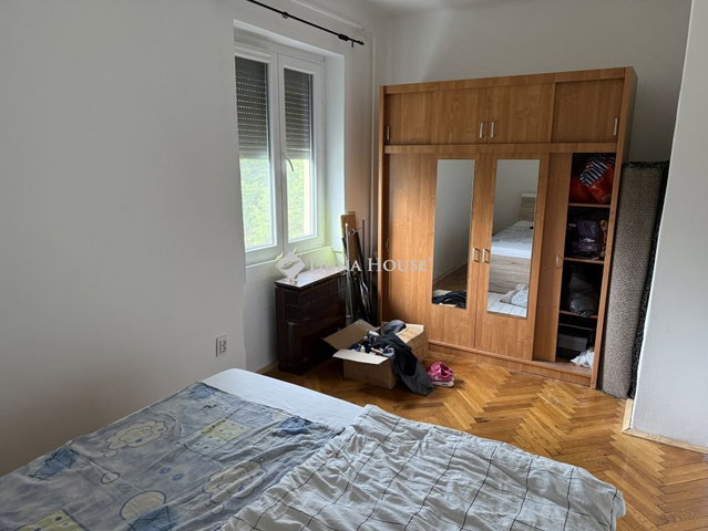 Eladó téglalakás, Pécsett, István utcában 26.5 M Ft, 2 szobás