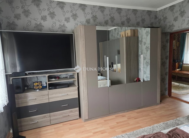 Eladó családi ház, Táton, Gárdonyi Géza utcában 99.8 M Ft