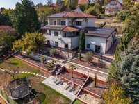 Eladó családi ház, Balatonalmádiban 449.5 M Ft, 11 szobás