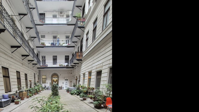 Eladó téglalakás, Budapesten, VI. kerületben, Csengery utcában