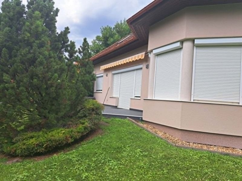 6 bed · 208m² · 573.540 ft