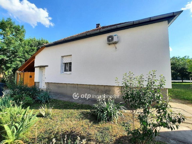 Eladó családi ház, Szolnokon 78 M Ft, 2+1 szobás