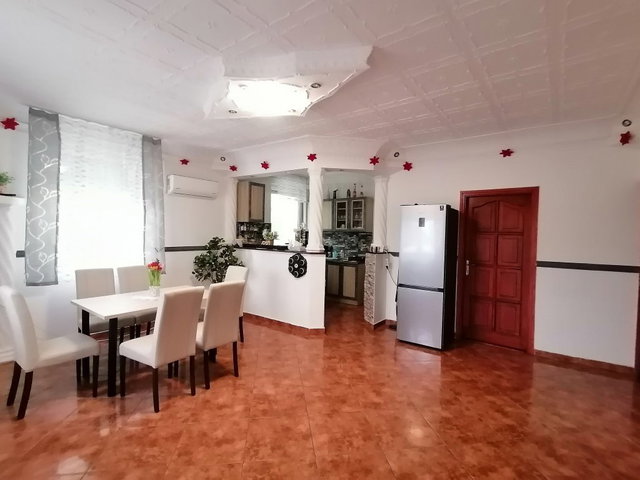 Eladó családi ház, Pusztaszabolcson 65.9 M Ft, 3 szobás