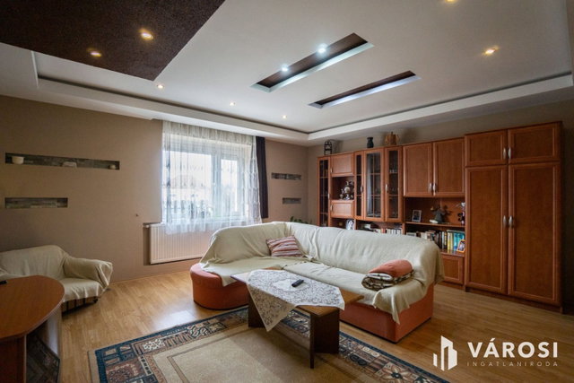 Eladó családi ház, Dunaszegen 74.9 M Ft, 4 szobás
