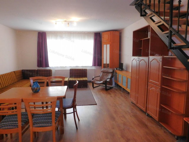 Eladó téglalakás, Zamárdiban 85 M Ft, 3 szobás