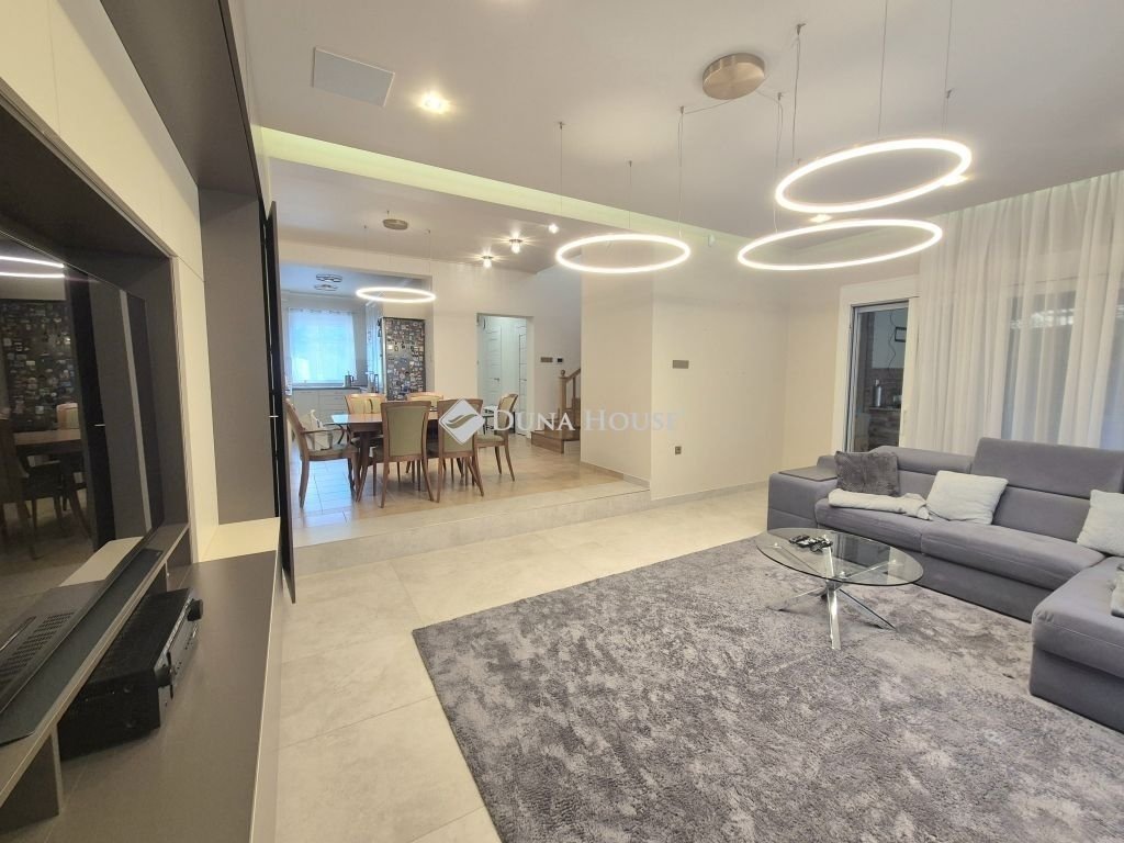 4 hálószoba · 180 m² · 193.000.000 Ft