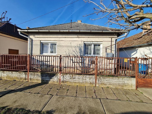 Eladó családi ház, Balmazújvárosban 44.9 M Ft, 2 szobás