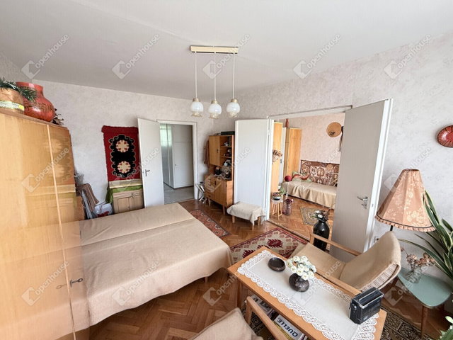 Eladó panellakás, Miskolcon 32.49 M Ft, 3 szobás