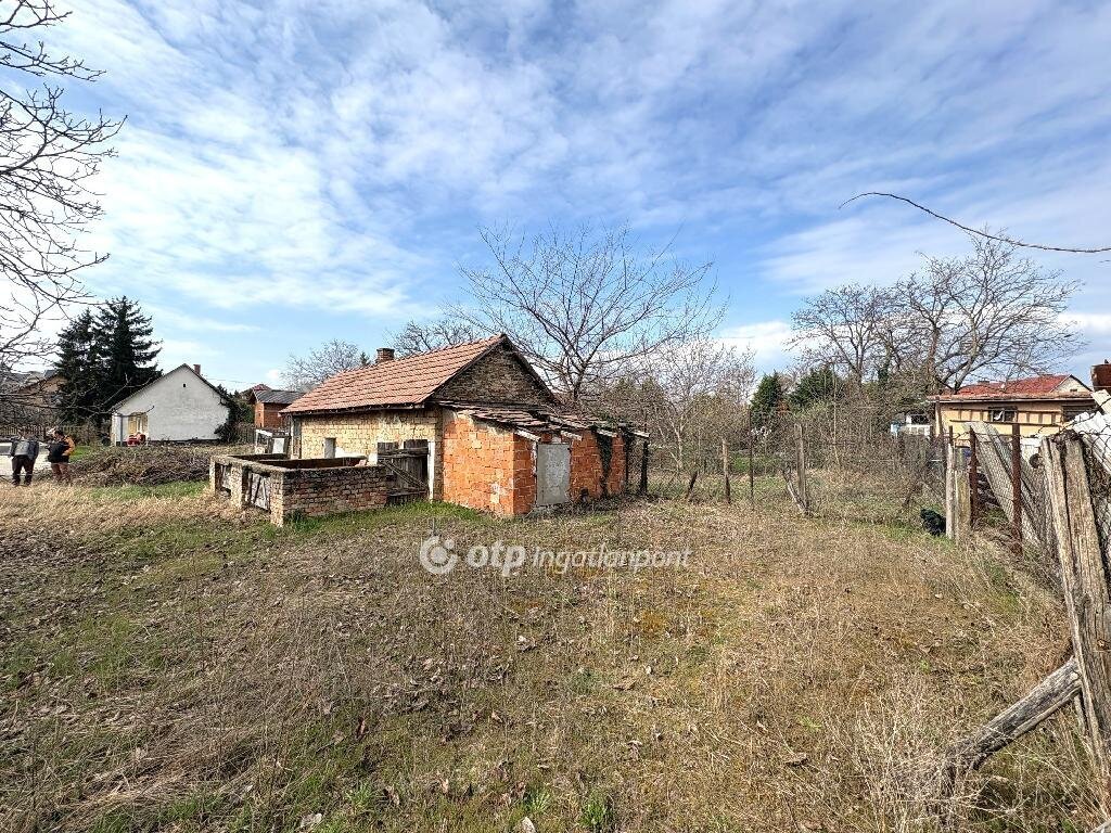 1074m² · 63.900.000 ft