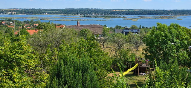 Eladó családi ház, Velencén 159 M Ft, 5 szobás