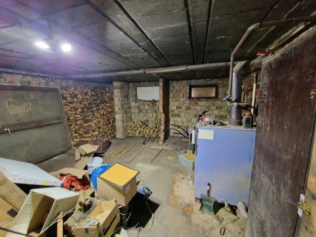 Eladó családi ház, Miháldon 32.663 M Ft, 7 szobás