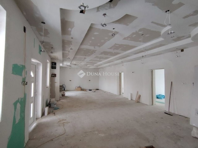 Eladó családi ház, Szatymazon 74 M Ft, 4 szobás