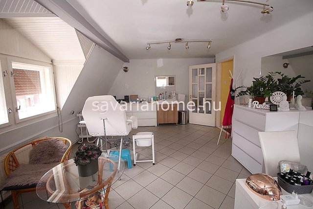 Eladó üzlethelyiség, Sárváron 25.9 M Ft, 2 szobás