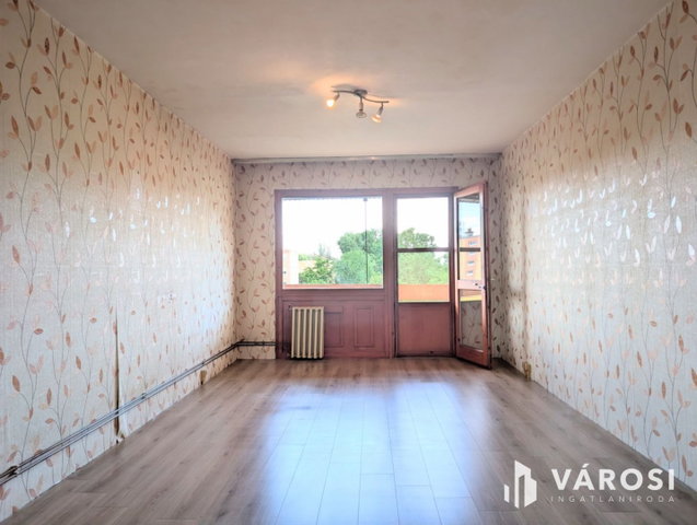 Eladó panellakás, Békéscsabán 29.5 M Ft, 2 szobás
