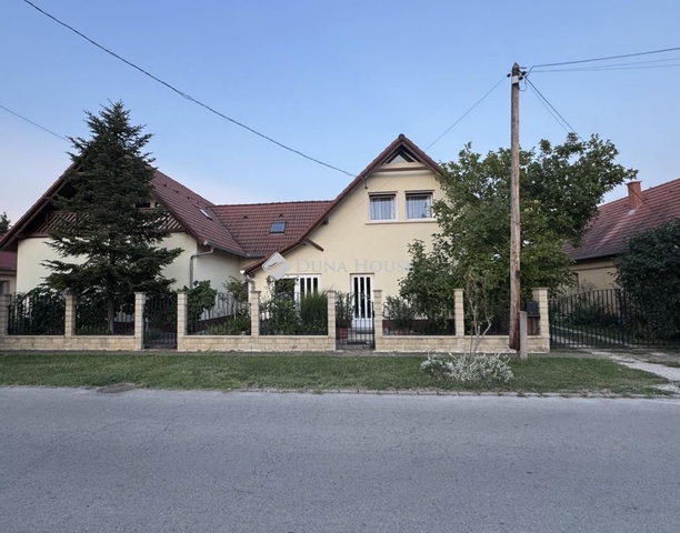 Eladó családi ház, Kozármislenyen 185 M Ft, 4 szobás
