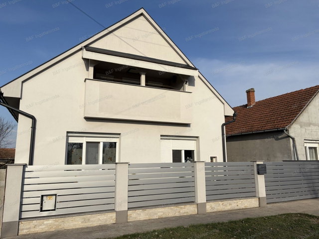Eladó családi ház, Hajdúszoboszlón 118 M Ft, 6 szobás