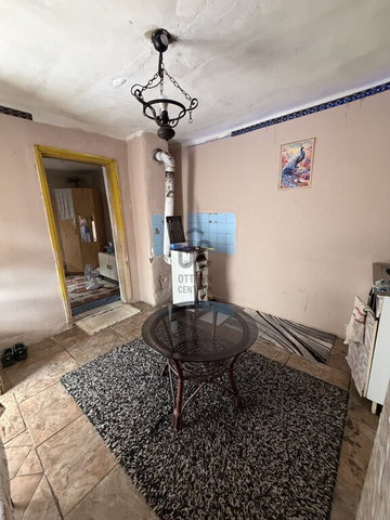 Eladó családi ház, Abonyban 9.8 M Ft, 1 szobás