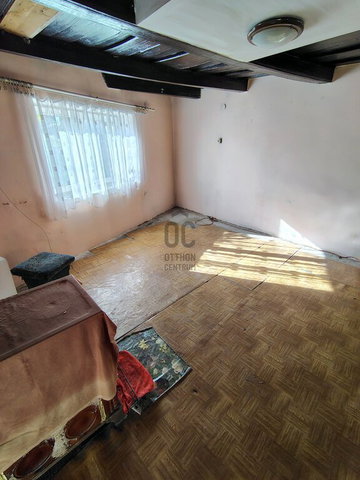 Eladó családi ház, Cegléden 18.5 M Ft, 2 szobás