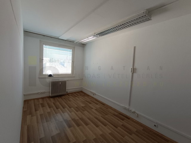 Kiadó iroda, Szegeden, Szilágyi utcában 50 E Ft / hó