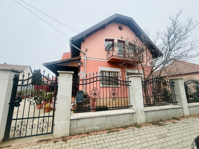 Eladó családi ház, Vecsésen, Zilahi utcában 120 M Ft, 3 szobás