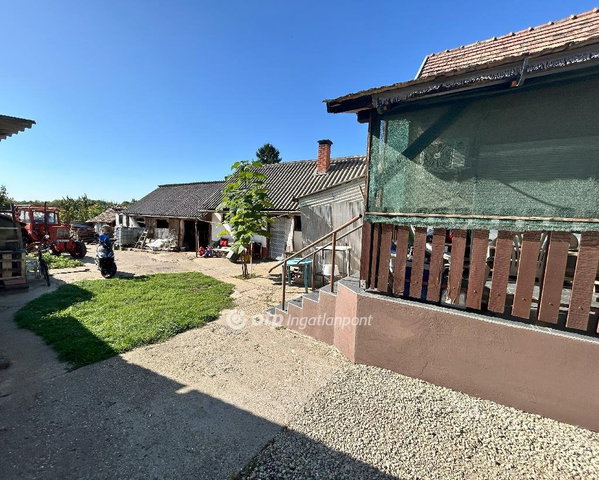 Eladó családi ház, Iregszemcsén 28 M Ft, 1+3 szobás