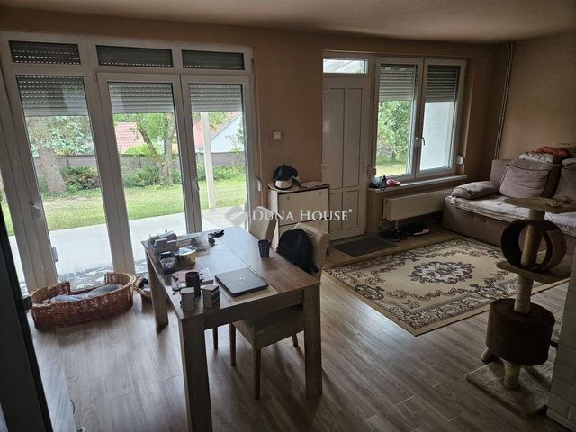 Eladó családi ház, Remeteszőlősön 109 M Ft, 3 szobás