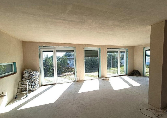 Eladó családi ház, Velencén 159 M Ft, 5 szobás