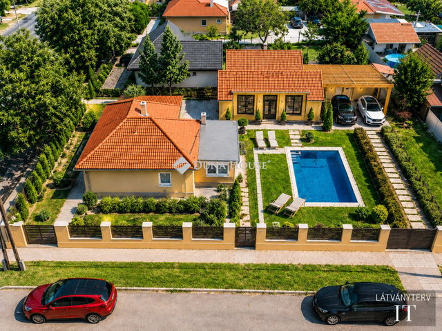 Eladó családi ház, Szolnokon 49.9 M Ft, 5 szobás