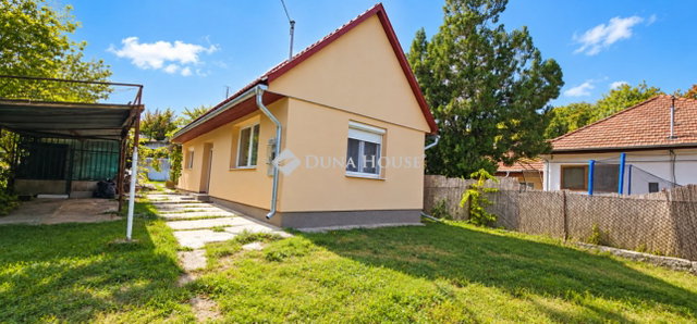 Eladó családi ház, Tóalmáson 37.8 M Ft, 2 szobás