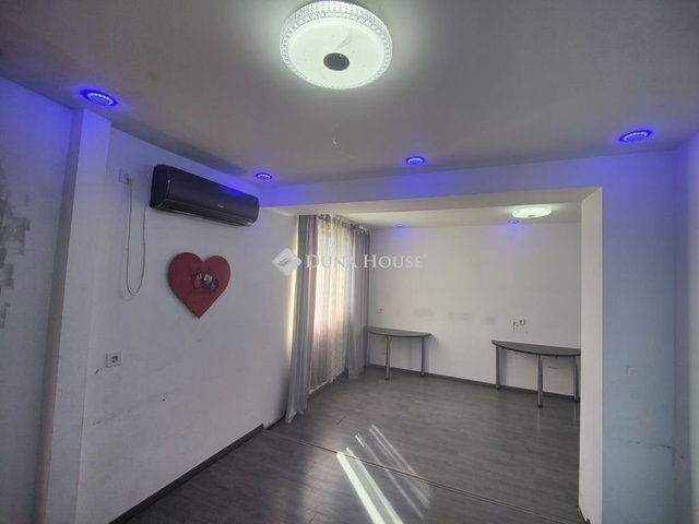 Eladó téglalakás, Üllőn 24.9 M Ft, 1 szobás
