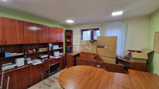 Kiadó iroda, Székesfehérvárott 50 E Ft / hó, 1 szobás