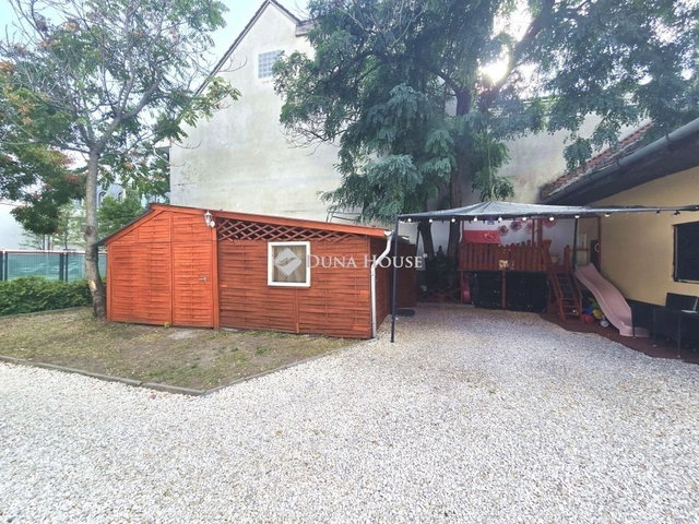 Eladó téglalakás, Budapesten, X. kerületben 69.9 M Ft, 5 szobás