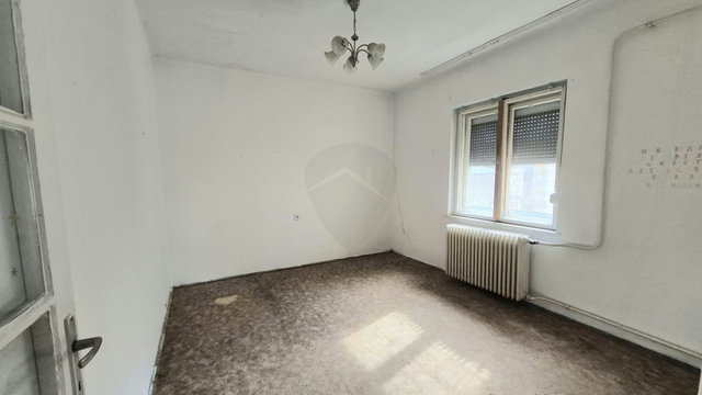 Eladó családi ház, Baján 44.99 M Ft, 4 szobás
