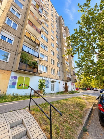 Eladó panellakás, Tatabányán 39.5 M Ft, 2 szobás