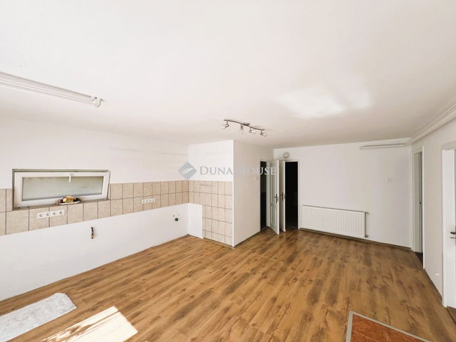 Eladó családi ház, Piliscséven, Dózsa György utcában 87 M Ft