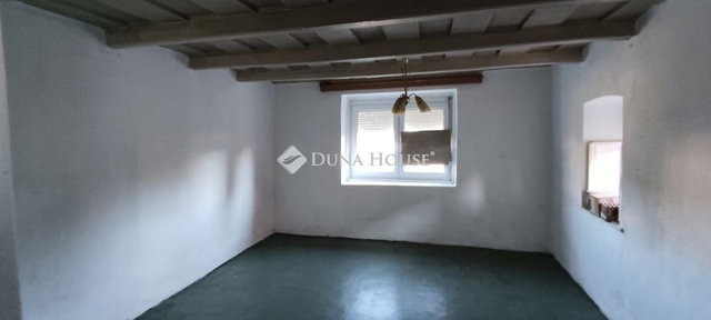 Eladó családi ház, Kisnánán 8.9 M Ft, 2 szobás