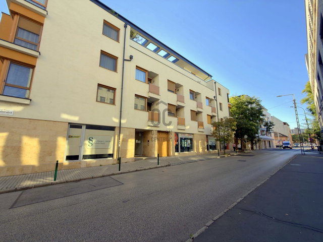 Kiadó téglalakás, albérlet, IV. kerületben, Petőfi utcában