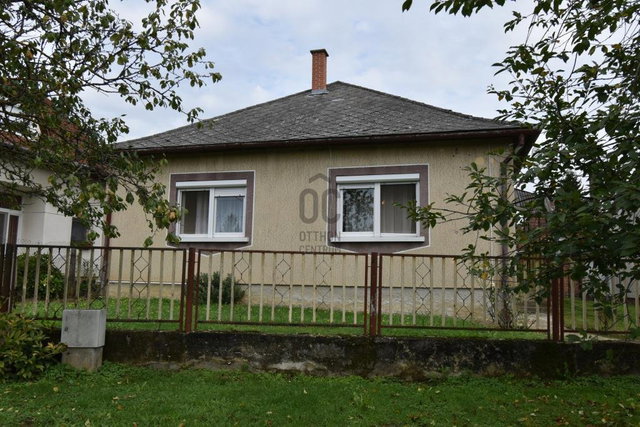 Eladó családi ház, Pákán 26.9 M Ft, 3 szobás