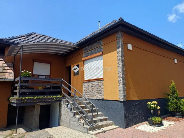 Eladó családi ház, Hatvanban, Rákóczi úton 95 M Ft, 4 szobás