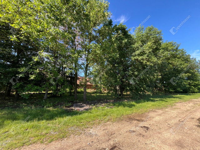 Eladó telek, Harasztifaluban 5.5 M Ft / költözzbe.hu